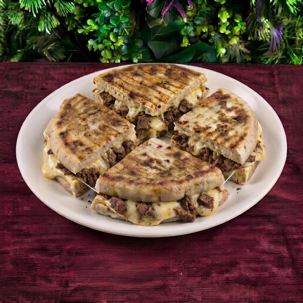 Kavurma Kaşarlı Bazlama Tost